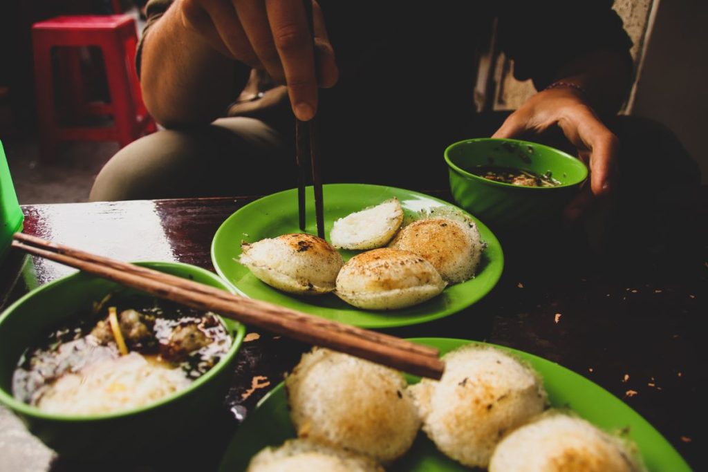 Eating and Drinking Etiquette in Vietnam