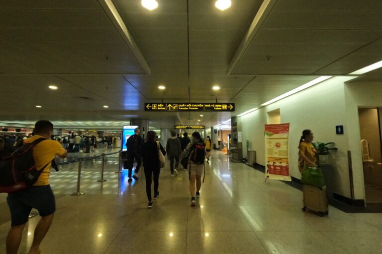backpacking ho chi minh