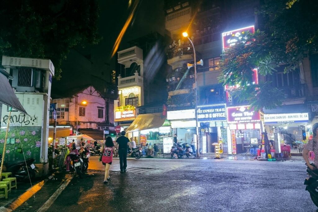 Hanoi Old Quarter at night