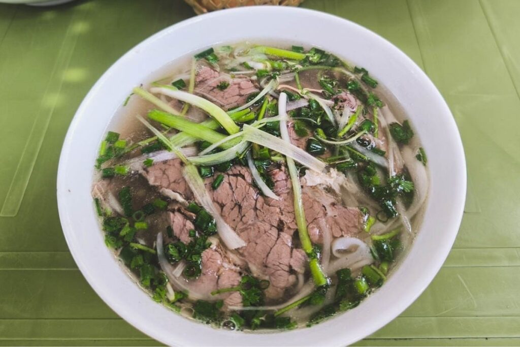 pho bo (beef pho)